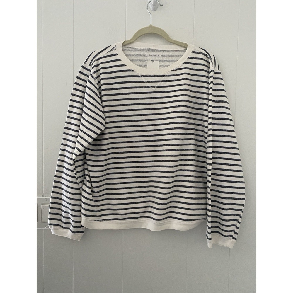 NWT Allen Allen Striped Crewneck Sweatshirt Medium Long Sleeve Coastal USA